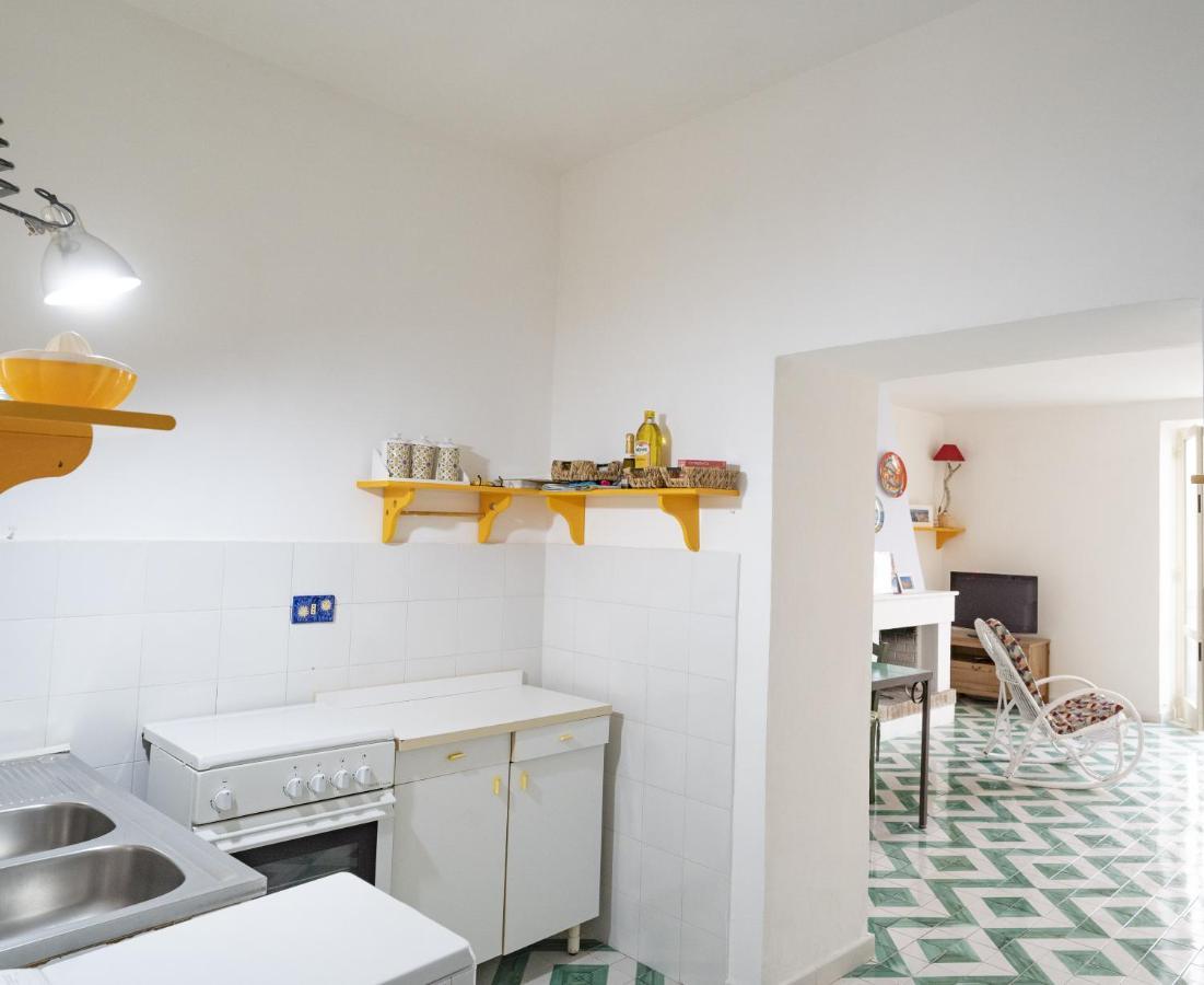Nel Punto Piu Alto Dell' Isola, Terrazza Con Vista Mozzafiato Apartment Procida Ngoại thất bức ảnh